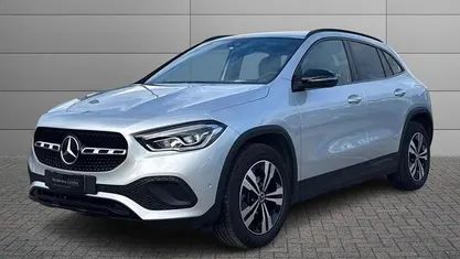 Usata 2022 Mercedes GLA200 SUV | 32.900 € (Buon prezzo)