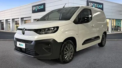 Usata Citroën Berlingo 102 CV (75 kW) 2024 Bianco Monovolume