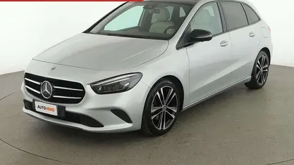 Usata Mercedes B180 116 CV (85 kW) 2019 Grigio Monovolume
