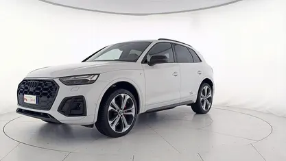 Bianco ghiacciaio metallizzato Usata 2020 Audi Q5 Edition .1 SUV | 36.400 € (Ottimo prezzo)
