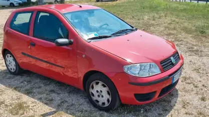 Usata Fiat Punto 75 CV (55 kW) 2005 Rosso Utilitaria