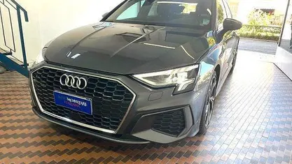 Usata Audi A3 115 CV (84 kW) 2024 Grigio Berlina