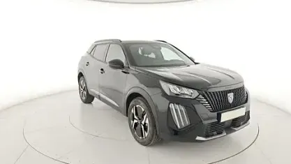 Usata Peugeot 2008 Allure 101 CV (74 kW) 2025 Nero SUV