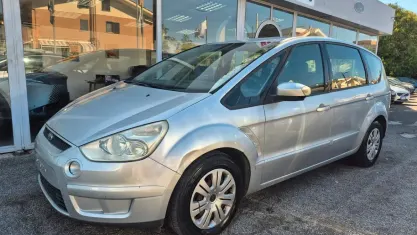 Usata Ford S-MAX Titanium 140 CV (102 kW) 2008 Argento Monovolume