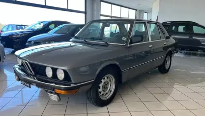 Usata BMW 518 90 CV (66 kW) 1981 Grigio Berlina