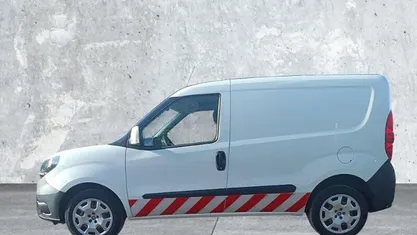Usata Fiat Doblò Lounge 120 CV (88 kW) 2020 Monovolume