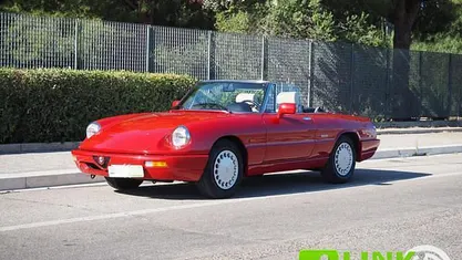 Usata Alfa Romeo Spider 106 CV (77 kW) 1991 Rosso Cabrio
