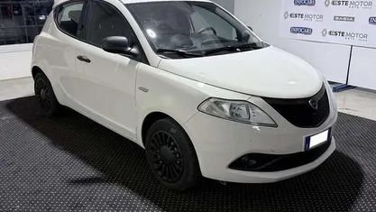 Bianco pastello Usata 2021 Lancia Ypsilon Gold Due volumi | 8490 € (Buon prezzo)