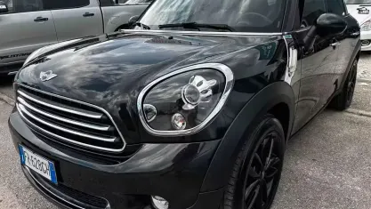Usata Mini Cooper D Countryman Business 111 CV (81 kW) 2014 Nero SUV