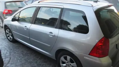 Usata Peugeot 307 109 CV (80 kW) 2007 Grigio Station wagon