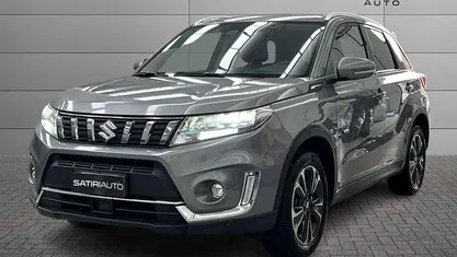 Grigio Usata 2022 Suzuki Vitara SUV | 22.500 € (Buon prezzo)