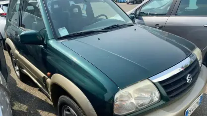 Usata Suzuki Vitara 94 CV (69 kW) 2001 Verde SUV