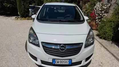 Usata Opel Meriva Design Edition 120 CV (88 kW) 2016 Bianco Monovolume