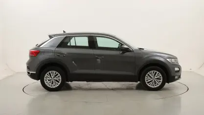 Usata VW T-Roc Business 150 CV (110 kW) 2020 Grigiogrigio SUV