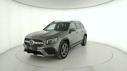 Käytetty Mercedes GLB220 Premium 190 HP (139 kW) 2023 Harmaa Katumaasturi
