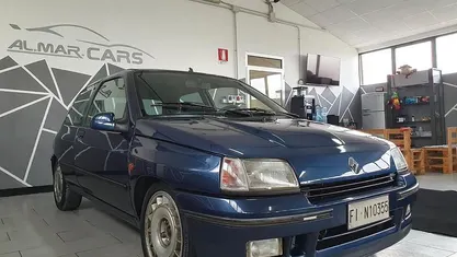Usata Renault Clio 135 CV (99 kW) 1993 Berlina