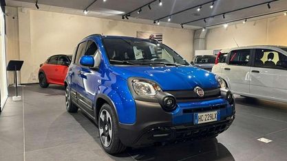 Nuova Fiat Panda Cross Cross 71 CV (52 kW) 2026 Blu Utilitaria