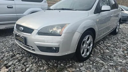 Usata Ford Focus 115 CV (84 kW) 2007 Grigio Berlina