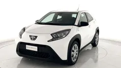 Bianco Usata 2023 Toyota Aygo Active Due volumi | 14.150 € (Buon prezzo)