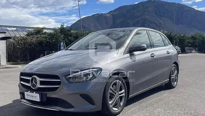 Usata Mercedes B220 Premium 190 CV (139 kW) 2019 Grigio Monovolume