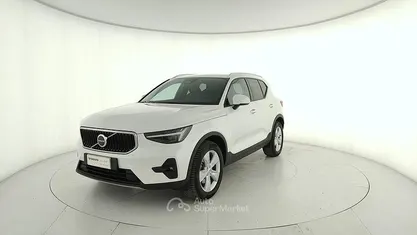 Bianco Usata 2025 Volvo XC40 Core SUV | 33.900 € (Buon prezzo)