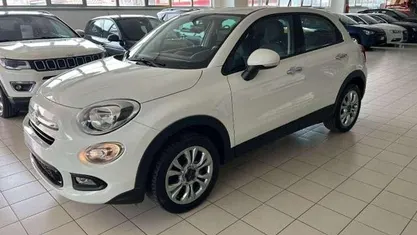Bianco Usata 2015 Fiat 500X Lounge SUV | 11.900 € (Buon prezzo)