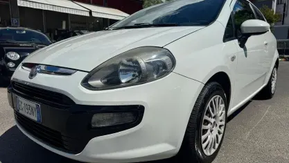 Usata Fiat Punto Evo Active 69 CV (50 kW) 2011 Bianco Utilitaria