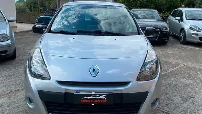 Usata Renault Clio II 85 CV (62 kW) 2010 Grigio Berlina