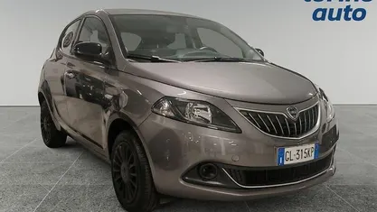 Usata 2022 Lancia Ypsilon Silver Due volumi | 11.690 € (Buon prezzo)