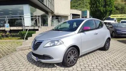 Usata Lancia Ypsilon Silver 69 CV (50 kW) 2013 Grigio Utilitaria