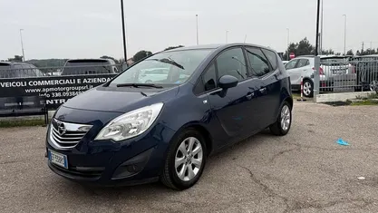 Usata Opel Meriva Cosmo 95 CV (69 kW) 2010 Blu Monovolume