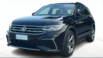 Usata VW Tiguan R-line 150 CV (110 kW) 2023 Nero pastello SUV