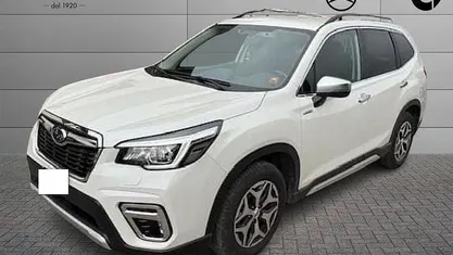 Usata Subaru Forester Style 150 CV (110 kW) 2020 Bianco SUV