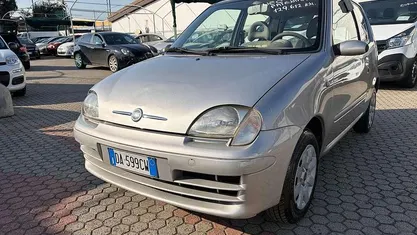 Usata Fiat 600 Anniversary 54 CV (39 kW) 2006 Argento Utilitaria