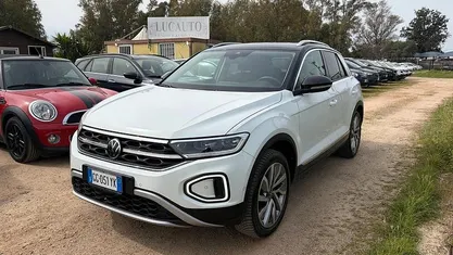 Usata VW T-Roc R-line 116 CV (85 kW) 2022 Bianco SUV