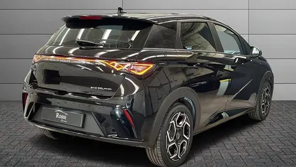 Nuova BYD Dolphin Comfort 150 kW (204 CV) 2026 Skiing white Utilitaria