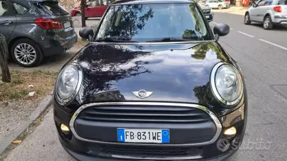 Usata Mini ONE 75 CV (55 kW) 2016 Nero Utilitaria