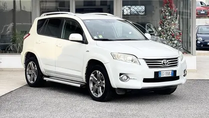 Bianco Usata 2010 Toyota RAV4 SUV | 7800 € (Ottimo prezzo)