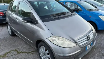 Usata Mercedes A180 Elegance 109 CV (80 kW) 2005 Marrone Berlina