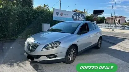 Occasion Lancia Delta Silver 120 ch (88 kW) 2012 Gris Citadine