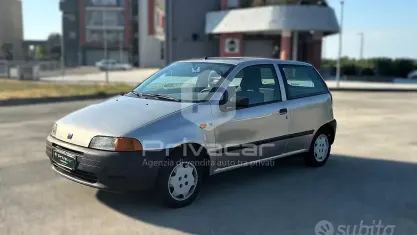 Usata Fiat Punto S 54 CV (39 kW) 1999 Grigio Utilitaria