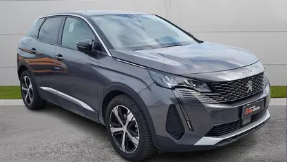 Gebraucht Peugeot 3008 Allure 131 PS (96 kW) 2022 Grau SUV