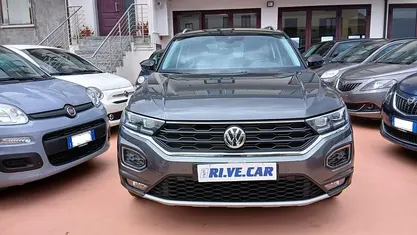 Begagnad VW T-Roc Advance 115 HK (84 kW) 2020 Grå SUV