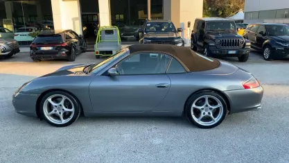 Usata Porsche 911 Carrera Cabriolet 320 CV (235 kW) 2003 Grigio Cabrio