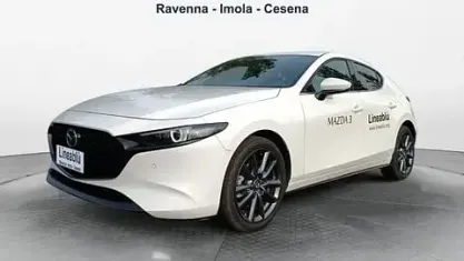 Usado Mazda 3 Center-Line 140 HP (102 kW) 2026 Branco Sedan