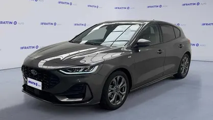 Käytetty Ford Focus ST-Line 125 HP (91 kW) 2025 Harmaa Viistoperä