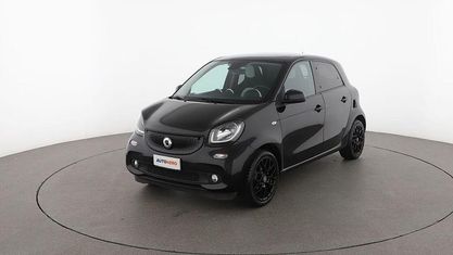 Begagnad Smart ForFour Basis 71 HK (52 kW) 2016 Svart Halvkombi