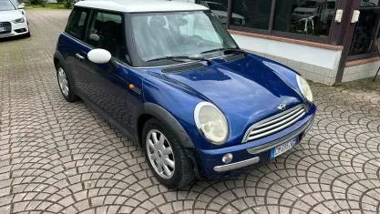 Usata Mini One D 75 CV (55 kW) 2004 Bluazzurro Utilitaria