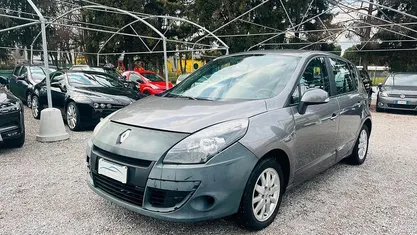 Usata Renault Scénic III 110 CV (80 kW) 2011 Monovolume