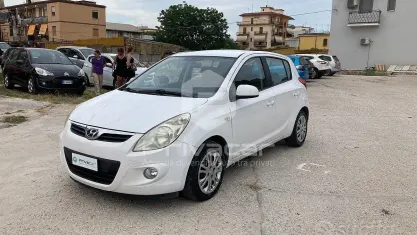 Usata Hyundai i20 Edition 90 CV (66 kW) 2012 Bianco Utilitaria